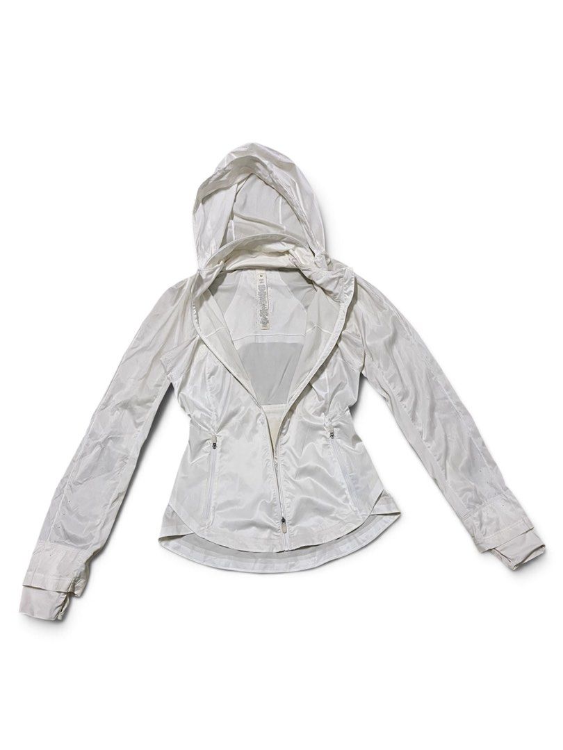 🏷️ Lululemon Goal Smasher Jacket (Category: Coats, Jackets and Outerwear) located in Manila. Submitted by angelamaec (Listing ID 1470537642, Image 2). Description: Excellent condition Add ship.
