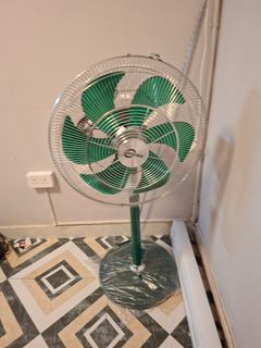 （分類：）位於 。 由 gooddeal7788 提交（商品編號 1470429682，圖片 1）。簡介： 。