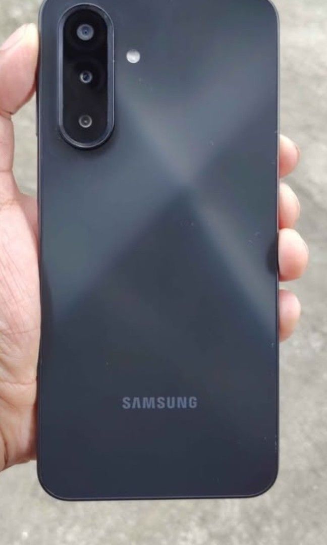 A17 5G (Category: Samsung) located in Manila. Submitted by charlesxromyer (Listing ID 1470546654, Image 3). Description: For Sale Brand new sealed Samsung Galaxy A17 5G Mall price P19,200 selling only for P11,500 2 weeks palang nagagamet (Receipt and Box included ) 4GB RAM 256GB ROM 5,000mAh 50MP camera.