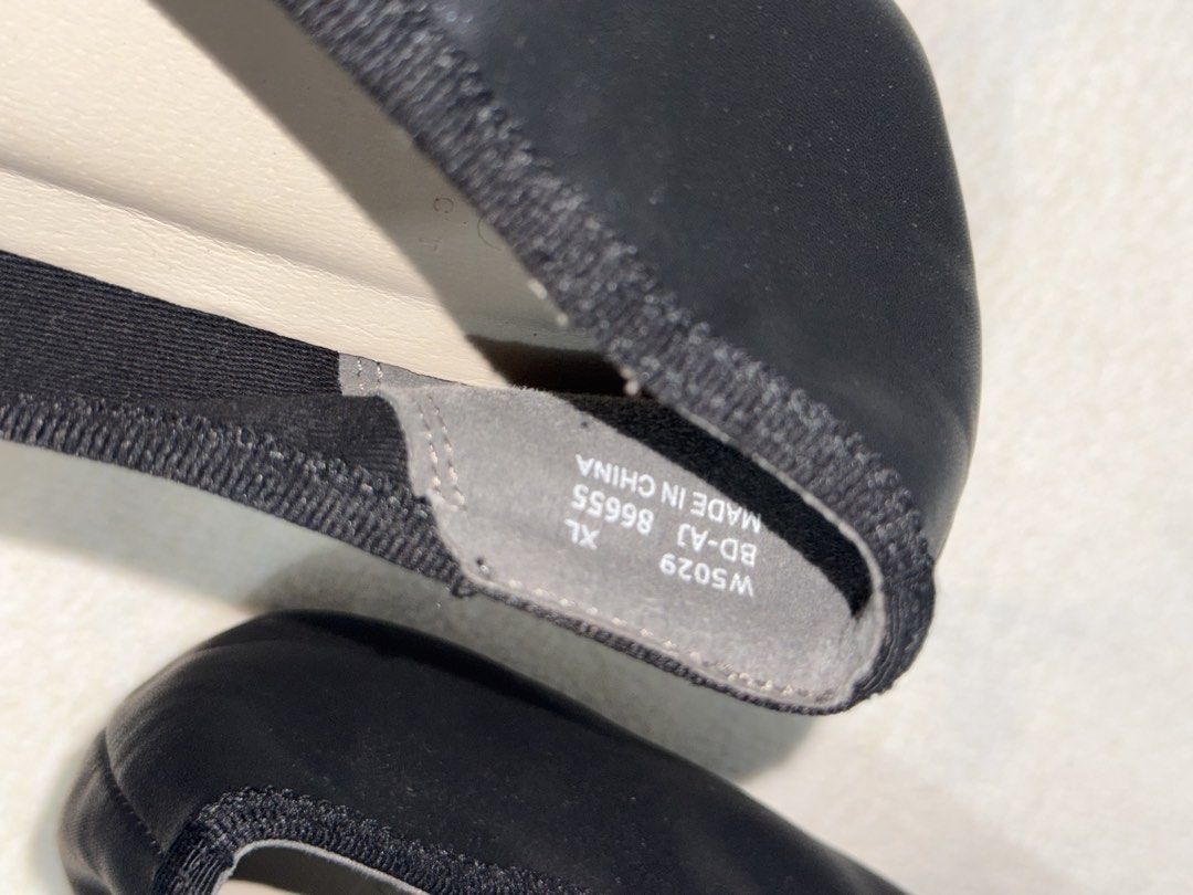 ABC Select Black Sandals (Category: Flats & Sandals) located in Daet. Submitted by sbcookieee (Listing ID 1470504019, Image 2). Description: .