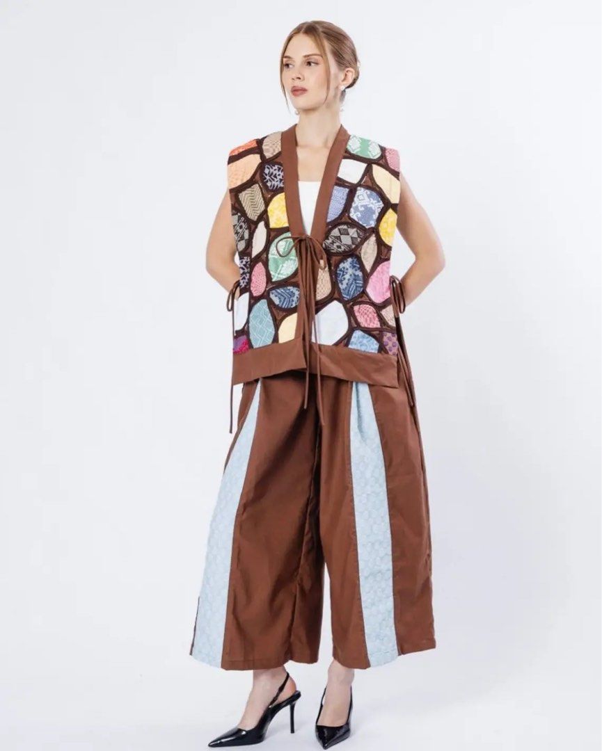 Abel PH Silip Pants in Brown and Light Blue Inabel (Category: Jeans) located in Antipolo. Submitted by pldrnmrtnz13 (Listing ID 1470411375, Image 2). Description: Abel PH Silip Pants Wide Leg Pants in Brown Cotton/Linen with Light Blue Inabel Pleat Detail Brand new, never worn, bought from Katutubo Pop Up Market for ₱4500 Half garter waistband, can fit 32-42" waist.