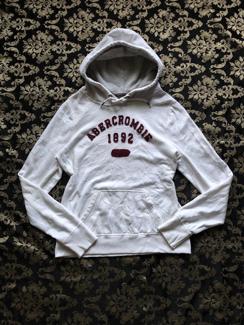 Abercrombie & Fitch pull over hoodie (Category: Others Tops) located in Dipolog. Submitted by sellgoodsitem_2k23 (Listing ID 1470518272, Image 1). Description: Size:Large Dimes:20.5x25 Need wash Goodcondition .