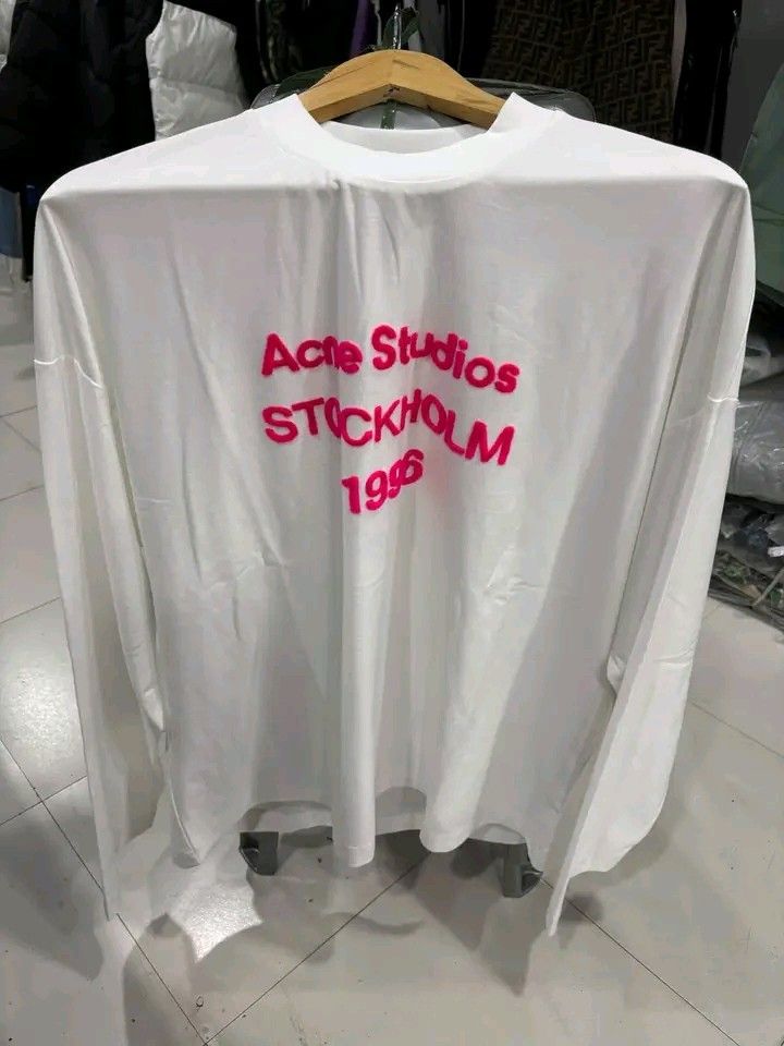 ACN3 STUDI0S LOGO L/S (Category: Luxury Apparel) located in Navotas City. Submitted by DalVintage (Listing ID 1470508196, Image 1). Description: acne studios longslevee MED on tag TO LARGE 23 width 28.5 length As new.