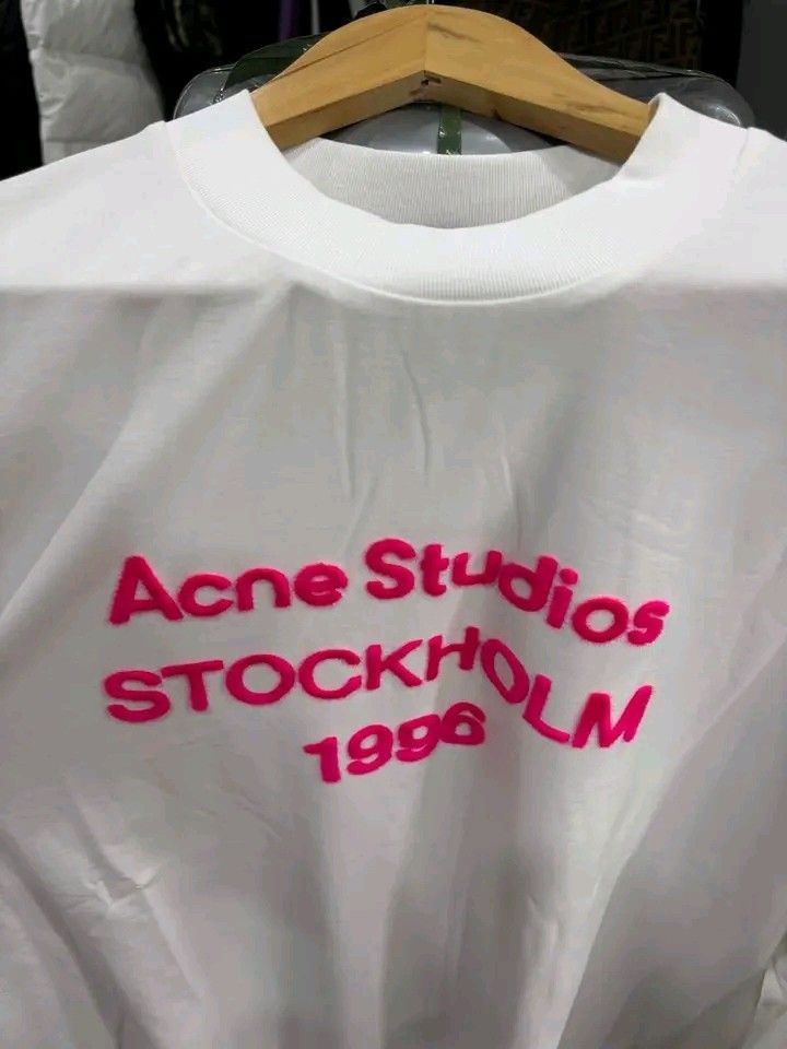 ACN3 STUDI0S LOGO L/S (Category: Luxury Apparel) located in Navotas City. Submitted by DalVintage (Listing ID 1470508196, Image 3). Description: acne studios longslevee MED on tag TO LARGE 23 width 28.5 length As new.