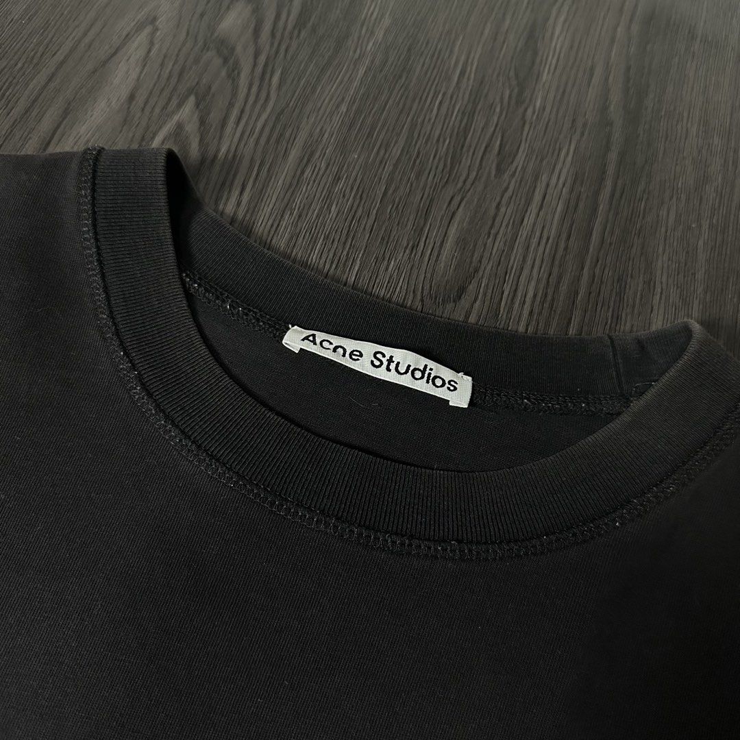 ACNE STUDIOS (Category: Formal Shirts) located in San Jose del Monte. Submitted by xanthrift2.0 (Listing ID 1470456580, Image 3). Description: ACNE STUDIOS color rate: 9.9/10 dimes: 25 x 29 (xl to xxl) ₱999 .