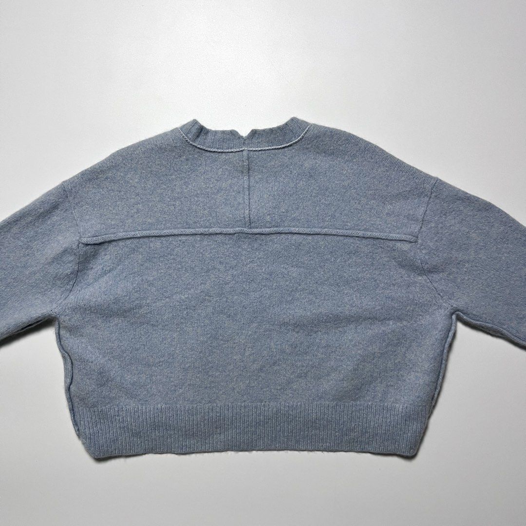Acne Studios Cashmere Sweater (Category: Coats, Jackets and Outerwear) located in Cebu City. Submitted by franceuy (Listing ID 1470472330, Image 3). Description: Excellent Condition No Issue W-18.5 L-14 SRP: 27,000 PHP Color rate: 10/10 Cebu City📍.