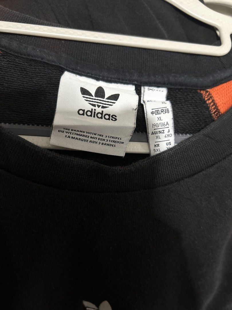 Adidas 2 tone pullover size cl (Category: Hoodies) located in Mandaluyong City. Submitted by jpph2026 (Listing ID 1470515839, Image 3). Description: Adidas size xl.