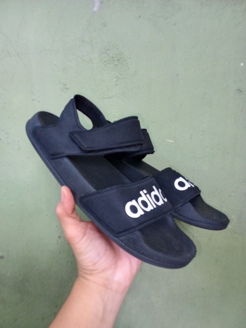 Adidas adilette sandals original (Category: Flats & Sandals) located in General Santos City (Dadiangas). Submitted by ukayonlineshoppe (Listing ID 1470478326, Image 3). Description: 25cm true size fit size 39 9/10 condition.