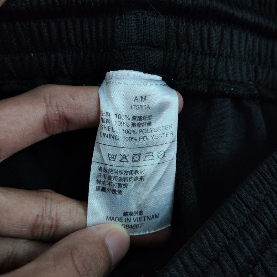 Adidas Athletic Shorts (Category: Shorts) located in Rosales. Submitted by kudoscache (Listing ID 1470513355, Image 3). Description: - Brand: Adidas - Waist: 27-36 | Length: 17 - Color: Black - slightly nego payment: maribank / gotyme courier: J&T.