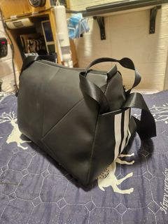 （分類：）位於 。 由 nicholas0599753 提交（商品編號 1470462881，圖片 1）。簡介： 。