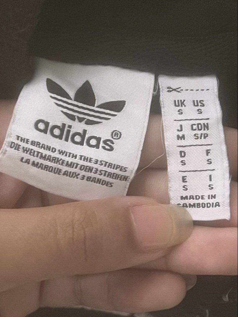 Adidas Hoodie (Category: Hoodies) located in Manila. Submitted by mahaechn (Listing ID 1470371315, Image 2). Description: PRELOVED ADIDAS HOODIE 🤍 * Brand: Adidas * Size: Small * RFS: Decluttering * Please manage your expectations since this is a preloved item 📍 Location: General Trias, Cavite or near Adamson University, Manila 💸 MOP: Maya 📦 MOD: Lalamove PM for more details or photos! 💌.