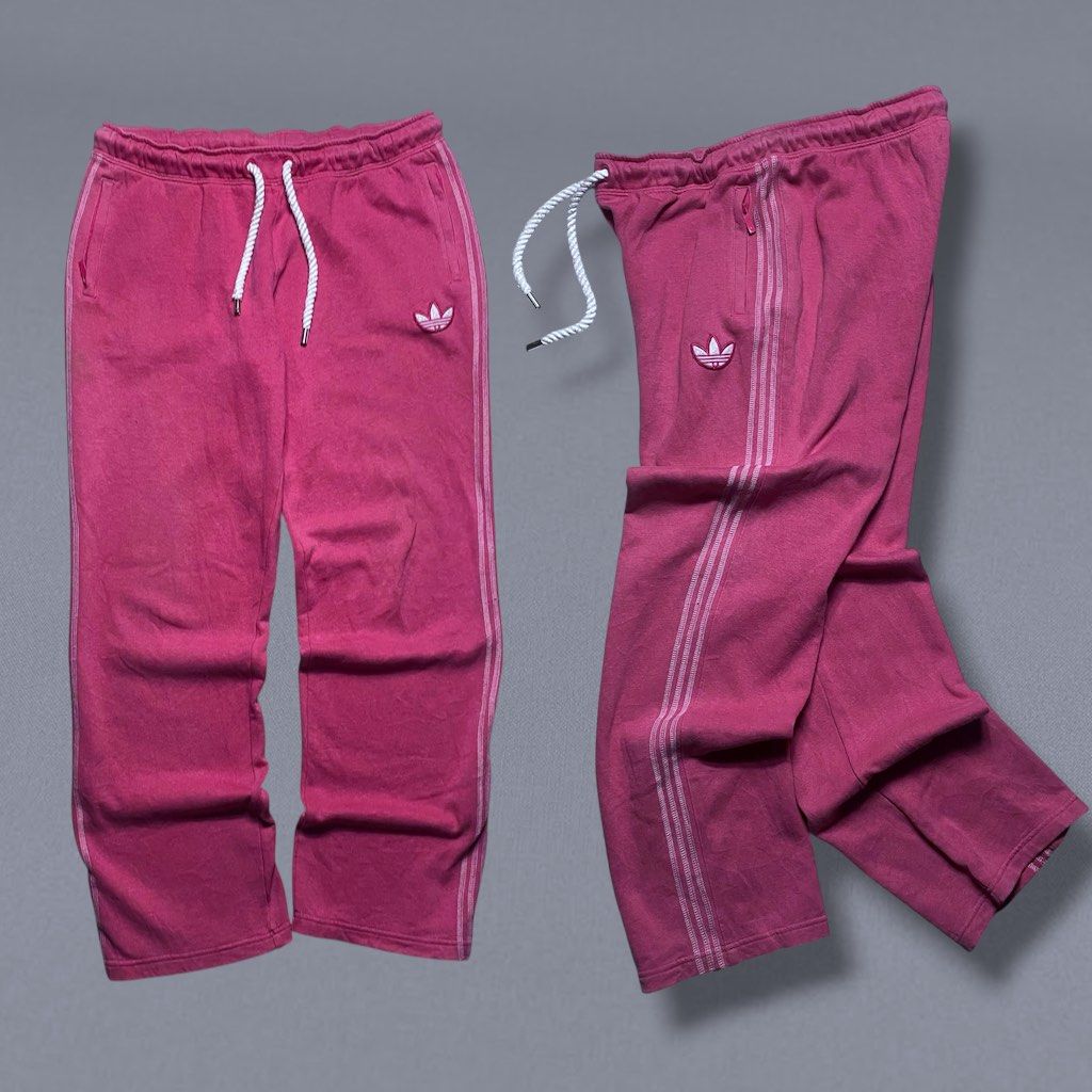 Adidas Pink Trefoil Sweatpants (Category: Joggers) located in Camiling. Submitted by camthrift_2024 (Listing ID 1470366630, Image 1). Description: ADIDAS PINK BAGGY SWEATPANTS M-L WAIST: 28-38 (WITH LACE) THIGH: 11.5 LENGHT: 37.5 LEG OPENING/HEM: 8 COLOR RATE: 10/10 ISSUE:may maliit na hole sa loob ng pocket ₱350 PEDE VC SA JNT SHIP NOW OPEN FOR TERMS UNLI VOUCH GCASH JNT CAMILING, TARLAC📌 - Brand: Adidas - Color: Pink with contrast side stripin