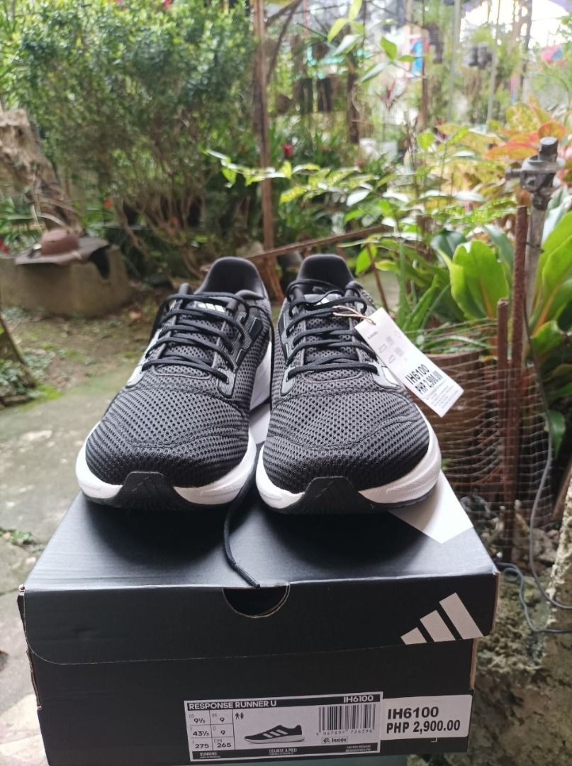 Adidas Response Runner U (US 9.5) Core Black with FREEBIE (Category: Sneakers) located in Quezon City. Submitted by mr.zyme_01234 (Listing ID 1470501208, Image 2). Description: Brand New Original Complete with box Size: US Men 9.5 / US Women 10.5 / UK 9 / 27.5 cm Loc: Quezon City Freebie: KS Premium Foam Shoe Cleaner .