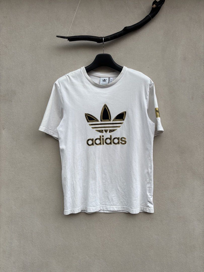 Adidas Shirt (Category: Tshirts & Polo Shirts ) located in Baybay. Submitted by thrift.ed2023 (Listing ID 1470438605, Image 1). Description: Adidas Shirt Medium 20x27 No Issue Need Wash Good as New .