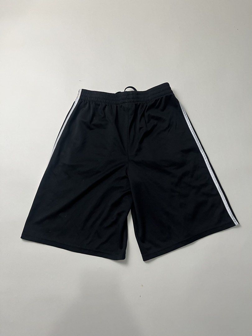 Adidas Shorts (Category: Shorts) located in Makati City. Submitted by ufcknwthbst (Listing ID 1470361173, Image 3). Description: 26-32 waist 19 inch length 9.5/10 condition No issue Need wash only.