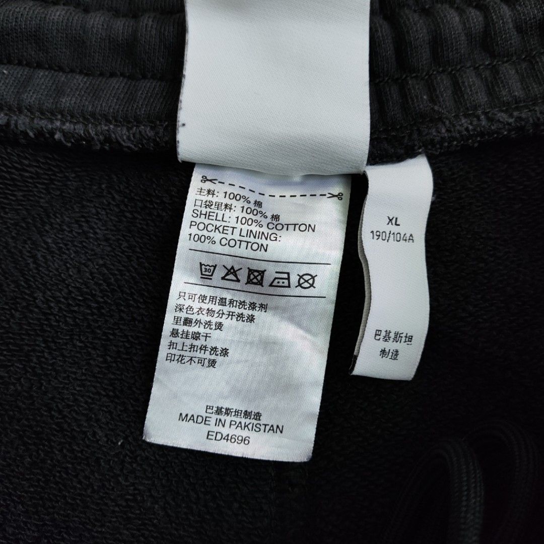 Adidas Trefoil Shorts (Category: Shorts) located in Rosales. Submitted by kudoscache (Listing ID 1470513777, Image 3). Description: - Brand: Adidas - Waist: 30-40 | Length: 19 - Color: Black - slightly nego payment: maribank / gotyme courier: J&T.