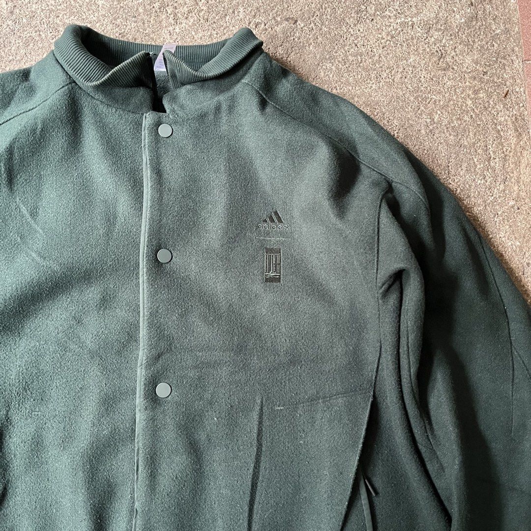 ADIDAS VARSITY JACKET (Category: Activewear) located in Manila. Submitted by jimsuron (Listing ID 1470404068, Image 3). Description: .