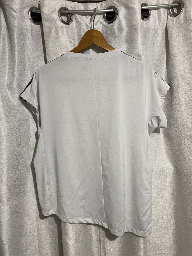 Adidas Womens 3s Tie Tee (Category: Activewear) located in Davao. Submitted by VapenDrip (Listing ID 1470464935, Image 2). Description: Adidas Womens 3s Tie Tee Large on tag Excellet to new Need wash only 300+sf.