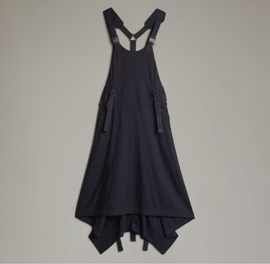 Adidas Y3 utility dress (Category: Dresses) located in Pateros City. Submitted by toogood.mnl (Listing ID 1470523832, Image 1). Description: Adidas Y3 utility dress Size medium No issue Excellent condition .