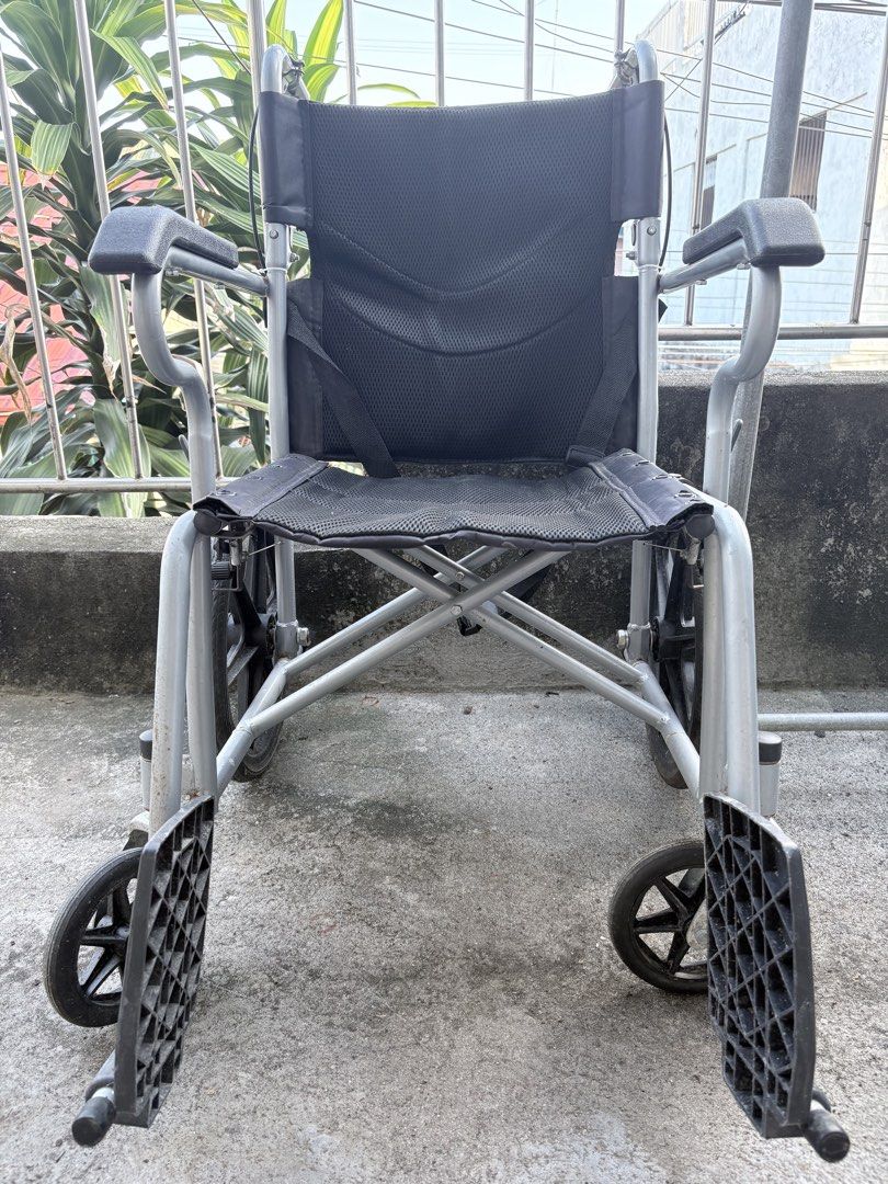 Adult Wheelchair (Category: Wheelchairs) located in Cavite. Submitted by earthread (Listing ID 1470427941, Image 1). Description: There are some parts with rust. And I am selling this at a lower price because I want to sell this to someone who badly needed it and has a low budget. Hoping that you will buy this instead of no one using this. Thank you.