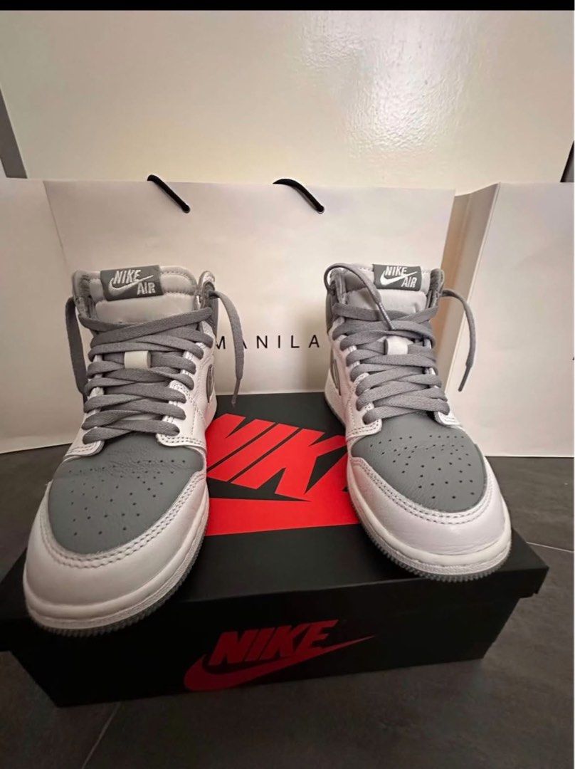 Air Jordan 1 Retro High OG “Stealth” (Category: Sneakers) located in Angeles City. Submitted by savannah.preloved (Listing ID 1470388387, Image 1). Description: Air Jordan 1 Retro High OG “Stealth” (Colorway: Stealth / White) Complete with original box | Used once for indoor photoshoot | Can pass as brand new.