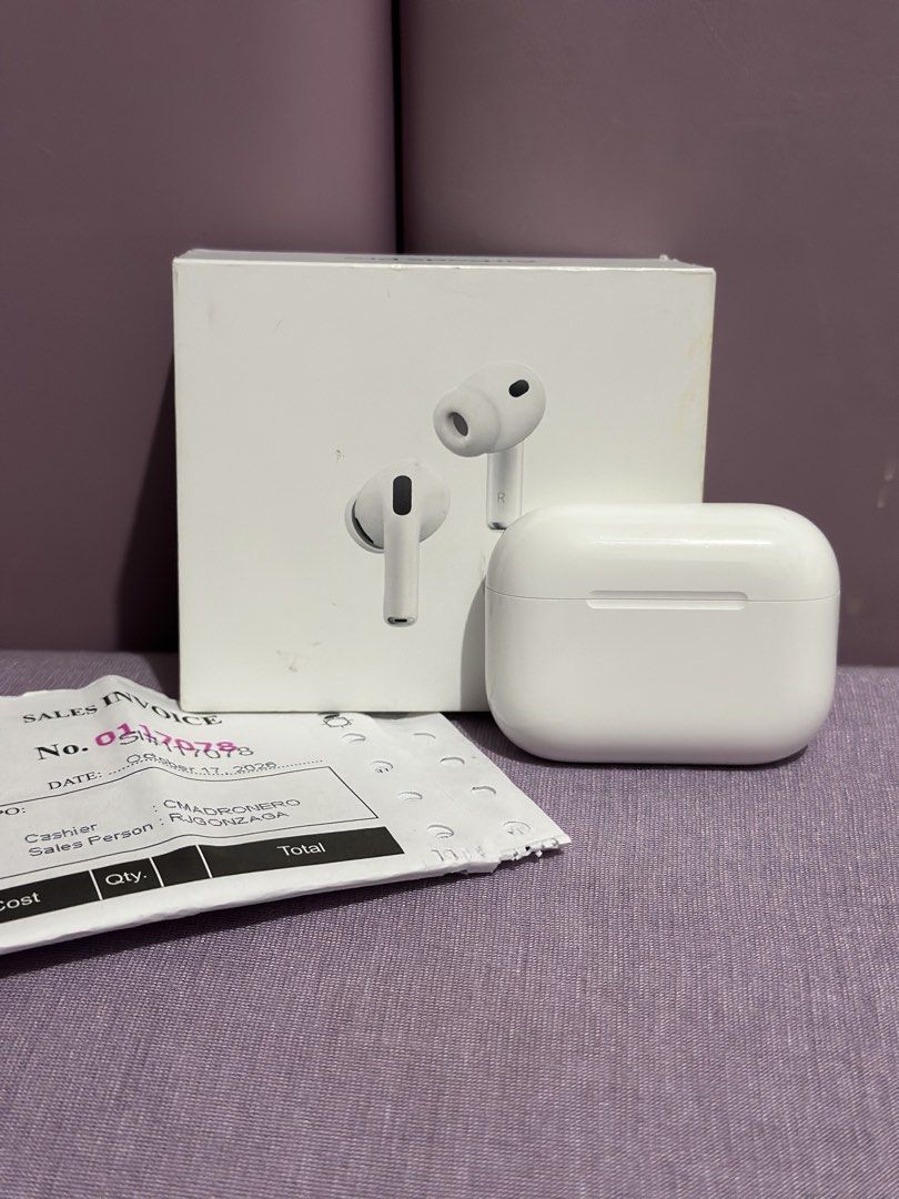 AirPods Pro 3 (Category: Earphones) located in Quezon City. Submitted by ayahhssn (Listing ID 1470384117, Image 1). Description: For Sale / Trade: AirPods Pro 3 • w/ receipt • Complete w/ original box & inclusions • All good, no issues — ready to use. • Purchased October 2026 • Under 🍎 warranty 📍 Quezon City 🤝 Open for Meet-up 🛵 COD available within Metro Manila 🚚 COD/COP nationwide via LBC 📩 PM us for inquiries. 📞 09664459666 for faster t