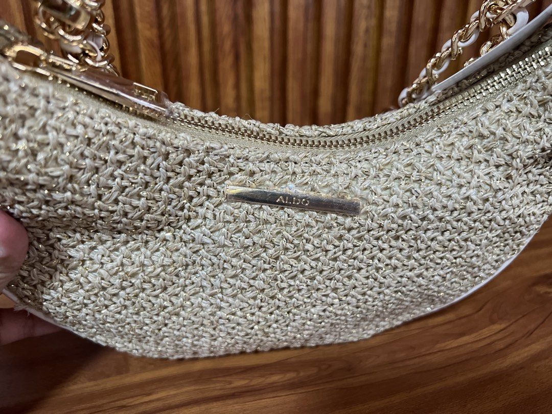 Aldo Shoulder bag (Category: Shoulder Bags) located in Cabanatuan. Submitted by hellorhea (Listing ID 1470434480, Image 3). Description: Brand new Aldo Shoulder bag with tags.