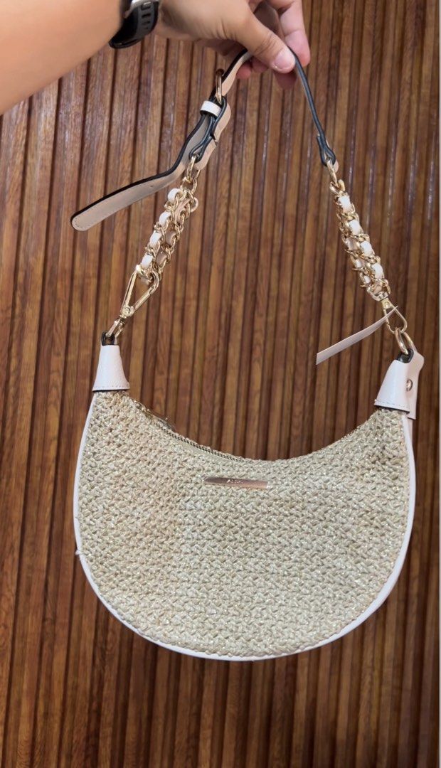 Aldo Shoulder bag (Category: Shoulder Bags) located in Cabanatuan. Submitted by hellorhea (Listing ID 1470434480, Image 1). Description: Brand new Aldo Shoulder bag with tags.