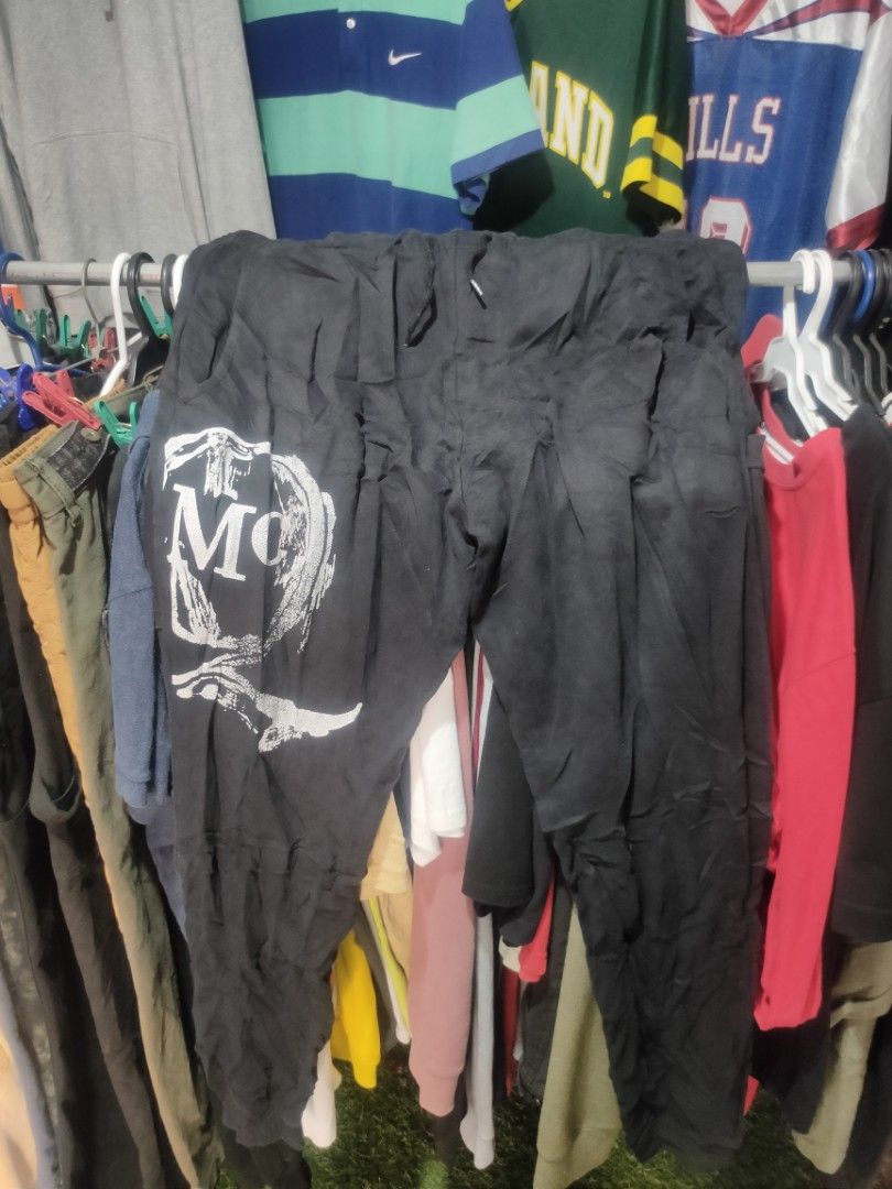 Alexander mcqueen jogger (Category: Joggers) located in Daet. Submitted by thriftnidiegz (Listing ID 1470357098, Image 1). Description: very good condition large on tag ndi q alam kung design b un print parang distress.