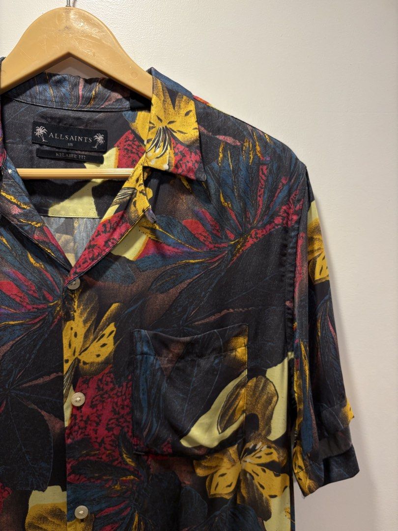 All Saints “Botanical design” Open Collar Shirt (Category: Tshirts & Polo Shirts ) located in Bacolod City. Submitted by moboandmoga (Listing ID 1470395189, Image 3). Description: All Saints “Botanical design” Open Collar Shirt (relaxed fit) (100% Rayon) Size: Small to Medium frame Excellent Condition! (Sizing info) Width: 21.5 inches Length: 28.5”.