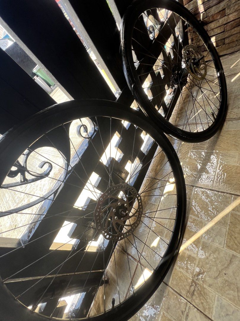 Alloy Toadbike wheelset (Category: Bicycles) located in Bacoor. Submitted by rskab_26 (Listing ID 1470456814, Image 1). Description: Roadbike wheelset (complete) negotiable .
