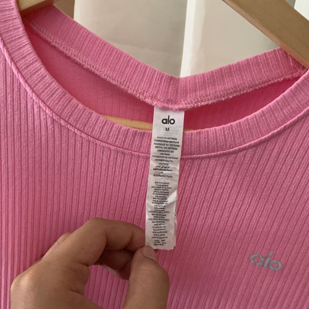 ALO PINK KNITTED SHIRT (Category: Activewear) located in Binalonan. Submitted by thrift_on2022 (Listing ID 1470466691, Image 3). Description: W - 16 L - 21 Excellent condition✅️ Send offers directly📩.