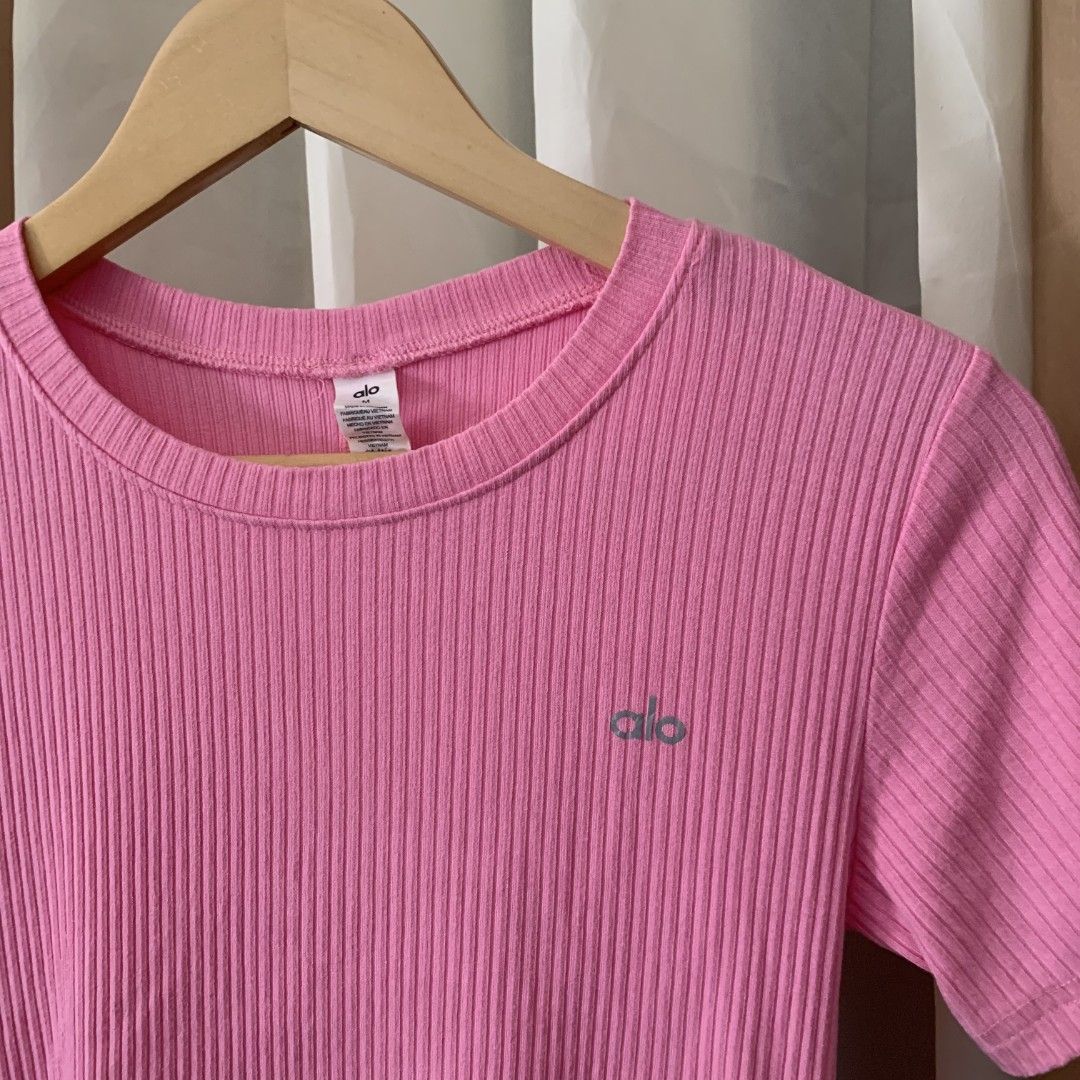 ALO PINK KNITTED SHIRT (Category: Activewear) located in Binalonan. Submitted by thrift_on2022 (Listing ID 1470466691, Image 2). Description: W - 16 L - 21 Excellent condition✅️ Send offers directly📩.