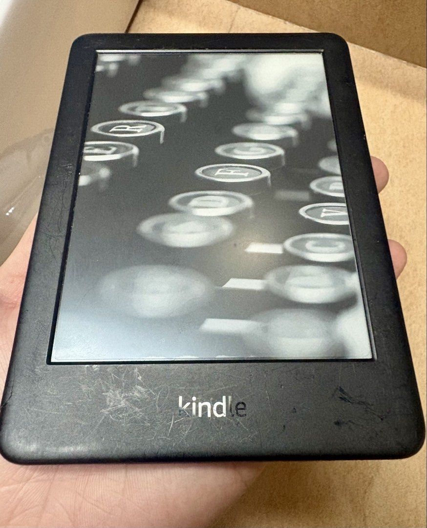 Amazon Kindle 10th Gen (2019) – J9G29R (Category: E-Readers) located in Manila. Submitted by dorkshadow (Listing ID 1470453169, Image 3). Description: ‼️PLEASE READ BEFORE MESSAGING ‼️ 💰 Price: ₱3,500 FIXED (TAKE IT OR LEAVE IT) Specifications: * 6-inch display * Model: J9G29R * 8GB storage * Micro-USB charging Condition: * Exterior body: 7/10 — shows signs of use on the surface * Performance: 10/10 — works well and responsive * Screen: No scrat