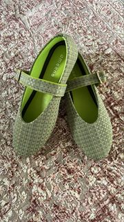 (Category: ) located in . Submitted by wfa.wardrobe (Listing ID 1470375112, Image 1). Description: .