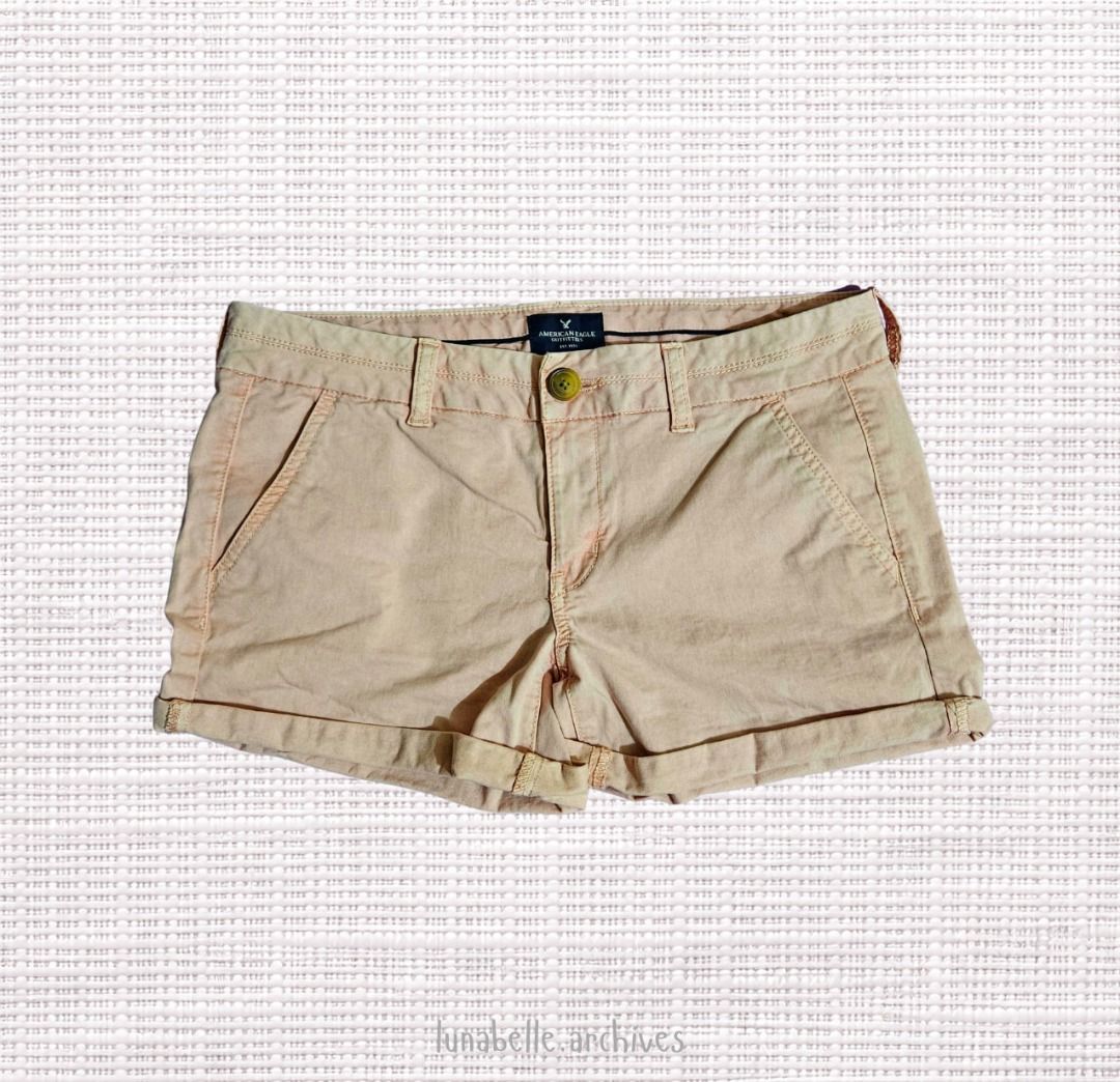 American Eagle Outfitters Blush Pink Cuffed Shorts (Category: Shorts) located in Taguig. Submitted by lunabelle.thrifts (Listing ID 1463485129, Image 1). Description: ୨୧ no when worn 🚫 ୨୧ good condition, no issues ୨୧ size on tag: us 6 / uk 10 ୨୧ waist: approx. 17" laid flat | length: approx. 11" please refer to the measurements for a more accurate fit ♡.