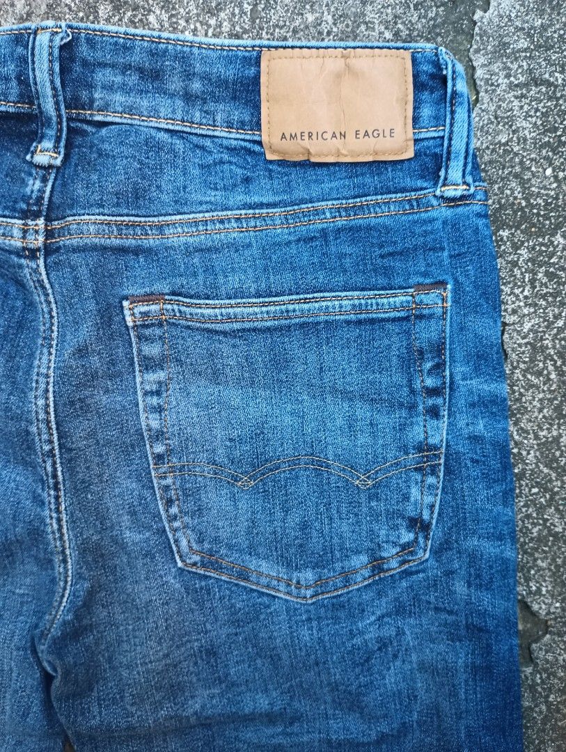 American Eagle Women's Slim Jeans (Category: Jeans) located in Las Pinas. Submitted by preloved_manila (Listing ID 1470435052, Image 1). Description: Size 28 - True to size Airflex 360 Slim.