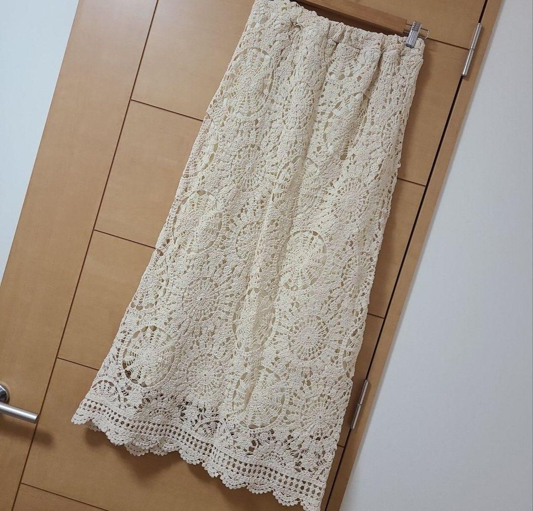 American Holic Long Lace Skirt (Category: Skirts) located in Las Pinas. Submitted by wisedragon-84af (Listing ID 1470424443, Image 2). Description: .