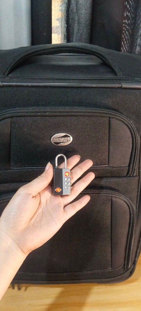 🧳AMERICAN TOURISTER BY SAMSONITE (Category: Luggage) located in Manila. Submitted by chocoman0235367 (Listing ID 1470413915, Image 3). Description: NEW ARRIVAL‼️ BRANDED IMPORTED FROM JAPAN AMERICAN TOURISTER BY SAMSONITE SPINNER LUGGAGE📍 🔰Expandable zipper 🔰Softcase Nylon Polyester 🔰Top and Side Carrier Handle 🔰Telescopic Push Handle 🔰 360 Rotation wheels ✨Front zipper Pocket 🔰Wide space Suitcase With Support Strap and Pocket 🔰 Lightwei