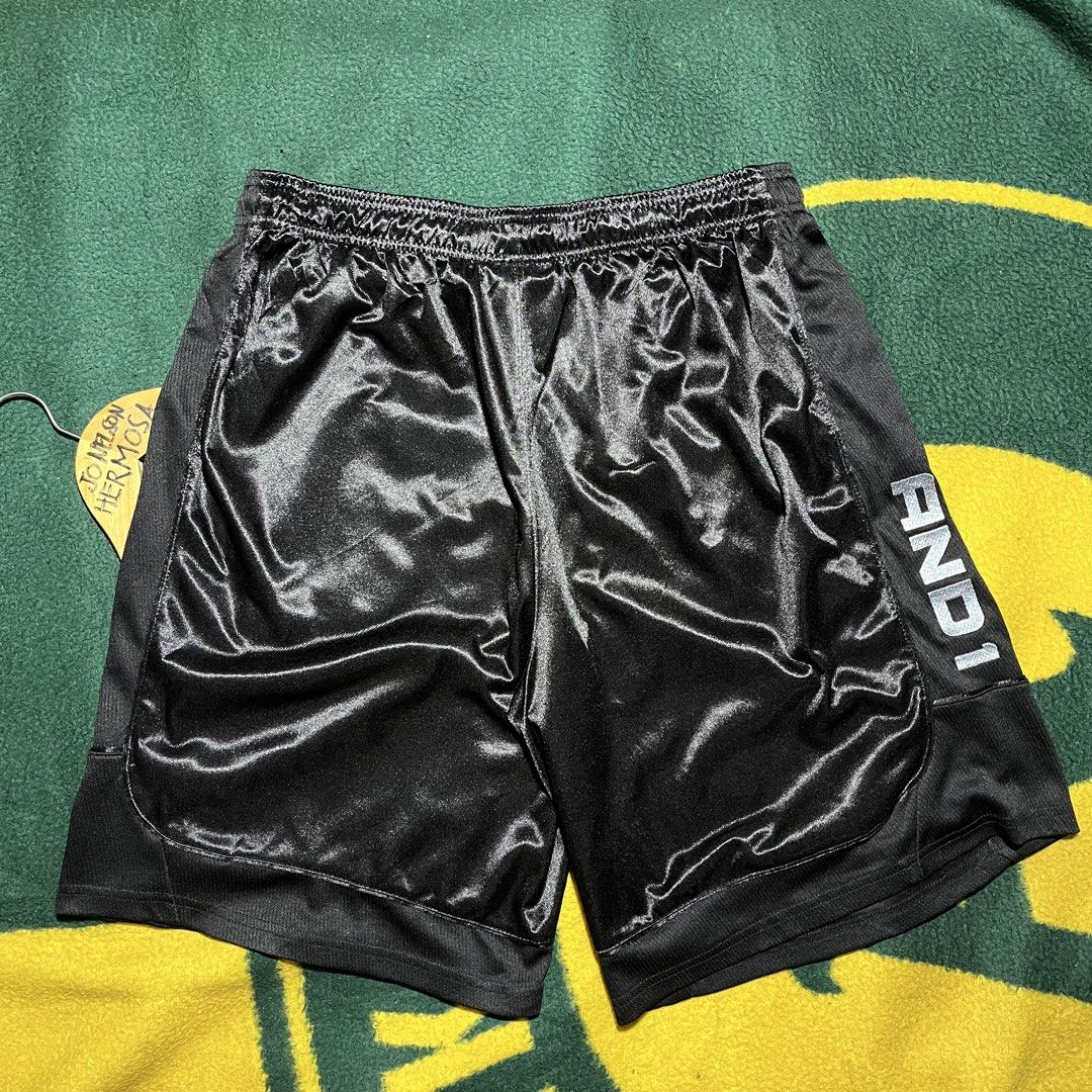 AND1 SHORTS (Category: Shorts) located in Matalom. Submitted by lusthades066353 (Listing ID 1470352521, Image 2). Description: AND1 SHORTS VERY GOOD CONDITION Sz XL (32-40x21) HEM 14.5 ISSUE LAST PIC 400+SF PM ME‼️.