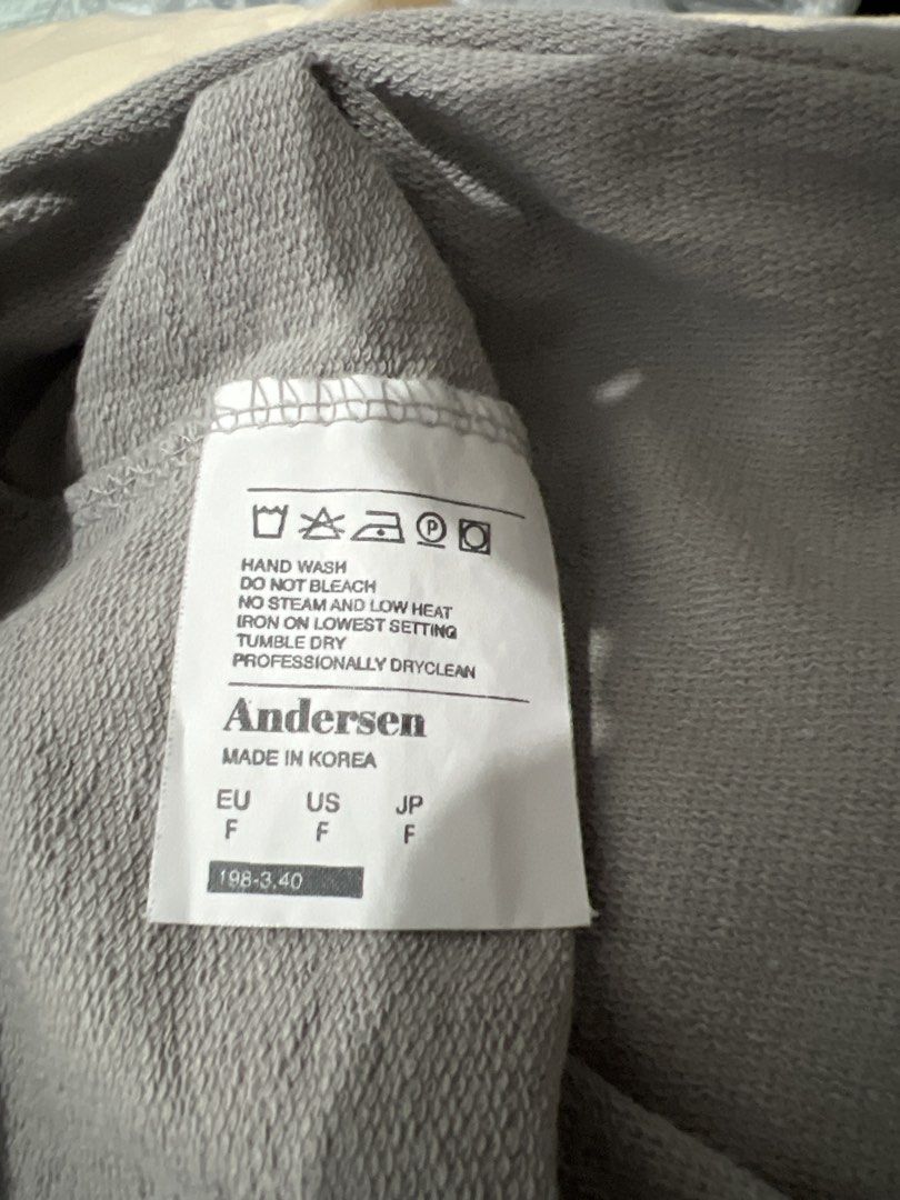 Andersen Grey Pocket T-Shirt (Category: Tshirts & Polo Shirts ) located in Manila. Submitted by luckyearth-28cb (Listing ID 1470507966, Image 2). Description: - Length: 29inches Width: 24inches - Brand: Andersen - Color: Solid grey - Material: Comfortable, breathable cotton - Design: Classic crew neck with a single chest pocket on the right side - Fit: Relaxed fit through the torso and short sleeves - Styling: Neutral tone that easily pairs with 