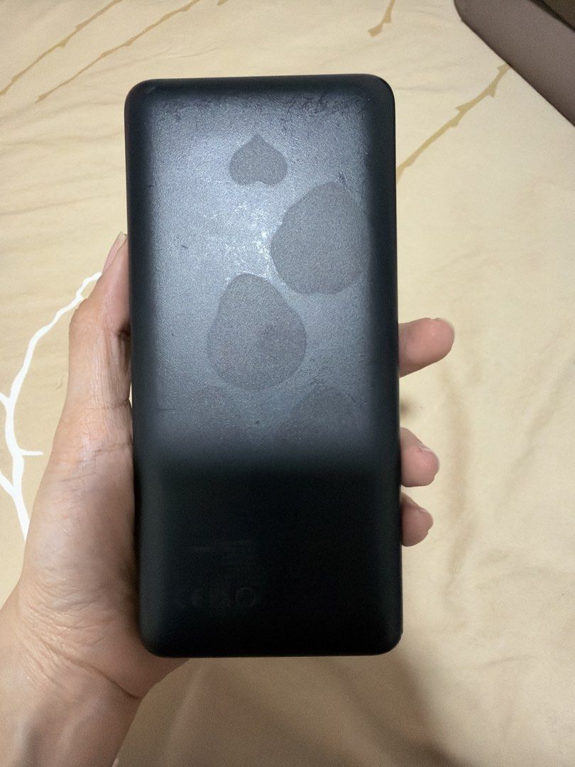 Anker 20,000 mah powerbank (Category: Batteries & Power Banks) located in Quezon City. Submitted by sbcarrot (Listing ID 1470484322, Image 2). Description: .