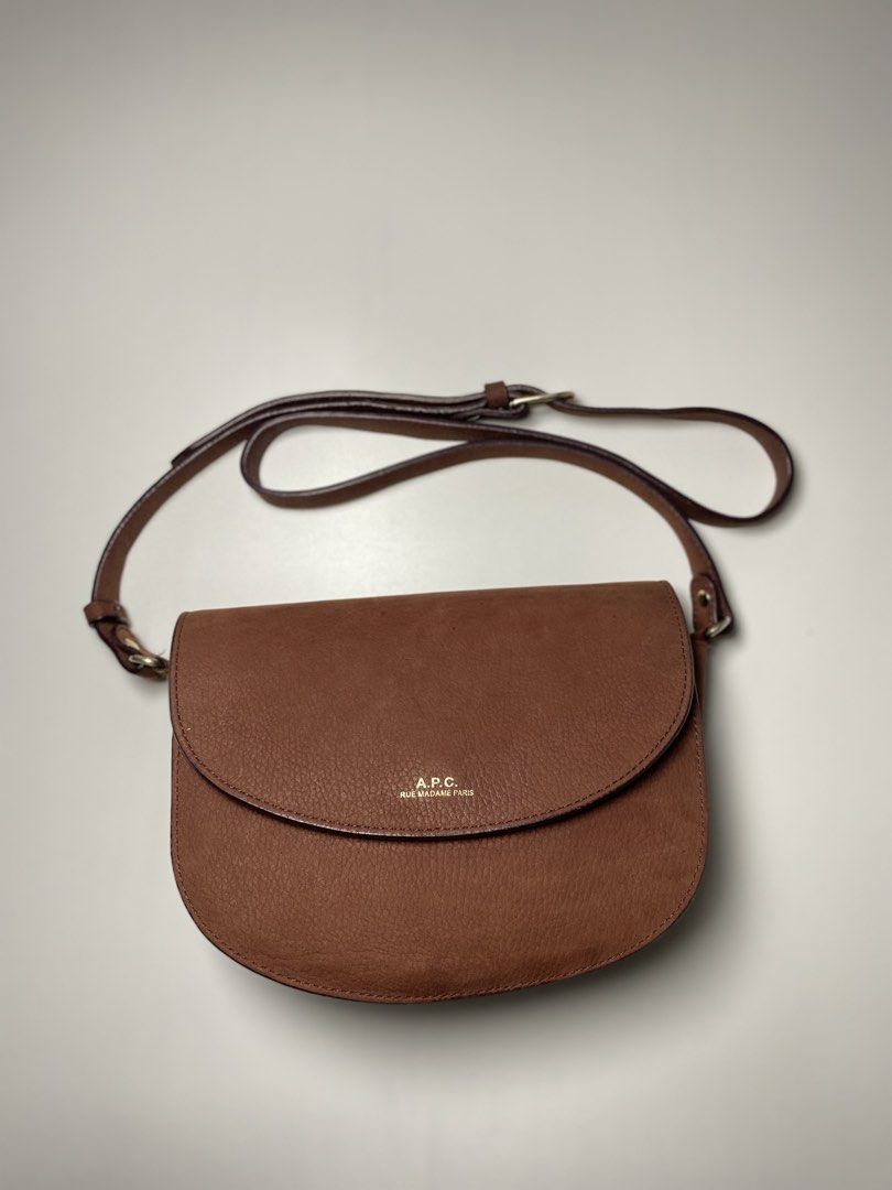 APC Geneve Mini Sling Bag (Category: Shoulder Bags) located in Bago City. Submitted by johnpaul_gidlayan (Listing ID 1470358307, Image 2). Description: A.P.C Geneve Mini Sling Bag Item Details Condition: Excellent condition (needwash) Color Rate: 9.5/10 Flaws: Sign of usage at the back portion (Item color vary due to lighting) — Price: 2550+sf.