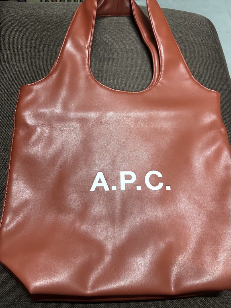 APC Ninon Tote Bag (Category: Tote Bags) located in Quezon City. Submitted by nicole.dc (Listing ID 1470476637, Image 1). Description: .