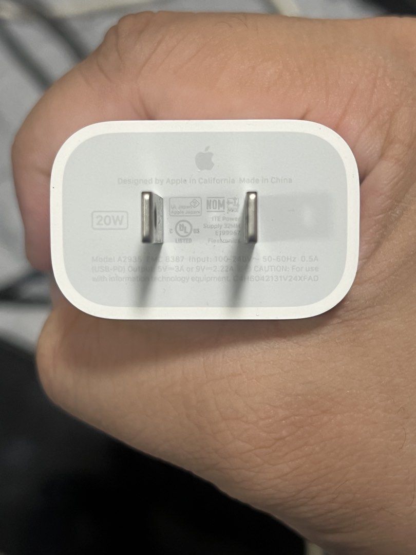 Apple 20W USB-C Power Adapter (Category: Chargers & Cables) located in Quezon City. Submitted by merchantmigs (Listing ID 1470508085, Image 2). Description: •Official Apple 20W USB-C Power Adapter •Came with my iPad Air M4 •RFS: I don’t need it. I had another functional one ❕Side Quest: Bring me a can of Dr. Pepper Room temperature→ ₱100 discount Ice cold → ₱200 discount .