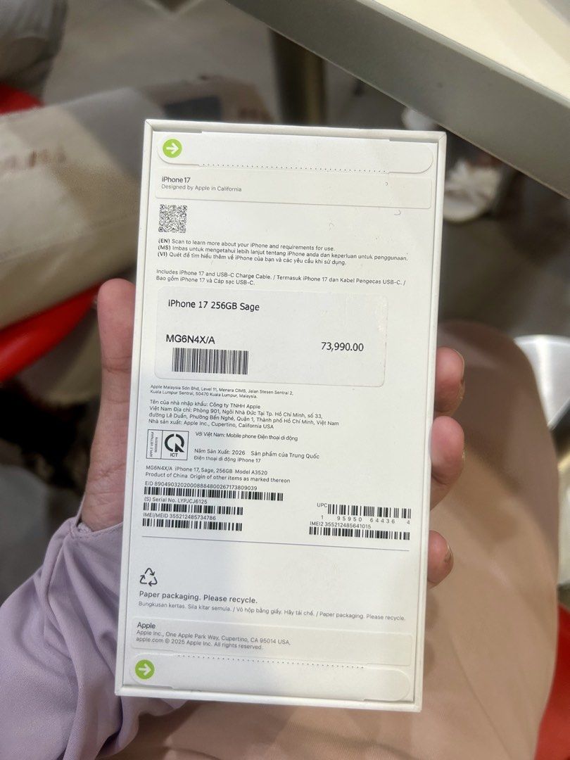 Apple iPhone 17 Sage 256GB Sealed (Category: iPhone 17 Series) located in Pasay City. Submitted by r.jadey (Listing ID 1470423914, Image 2). Description: Brand New Sealed iPhone 17 256 Openline Not activated 57k.