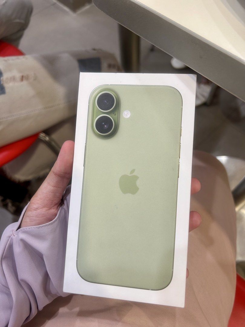 Apple iPhone 17 Sage 256GB Sealed (Category: iPhone 17 Series) located in Pasay City. Submitted by r.jadey (Listing ID 1470423914, Image 1). Description: Brand New Sealed iPhone 17 256 Openline Not activated 57k.