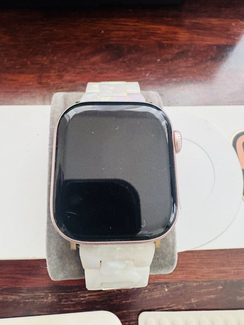 Apple Watch Series 10 GPS 42mm (Category: Wearables & Smart Watches) located in Bulacan. Submitted by roannerae (Listing ID 1470356879, Image 3). Description: - Brand/Model: Apple Watch Series 10 GPS 42mm - Color/Case: Rose Gold Aluminium Case with Light Blush Sport Band - Condition: Well-maintained, seldom used, excellent working condition - Inclusions: Complete set with original box, charger, and 2 extra straps (extra sport band and stylish res