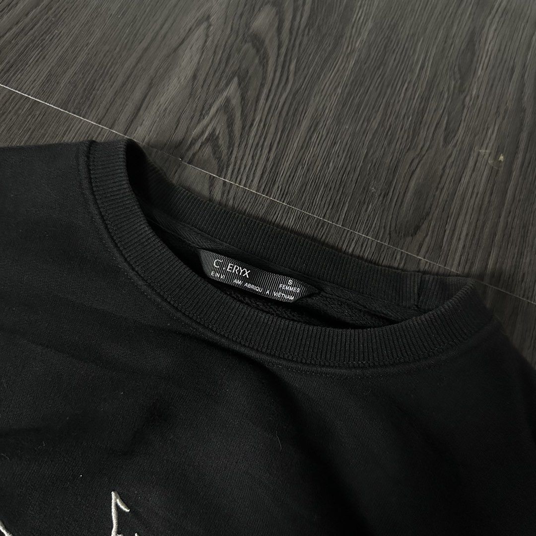ARCTERYX (Category: Formal Shirts) located in San Jose del Monte. Submitted by xanthrift2.0 (Listing ID 1470457009, Image 3). Description: ARC'TERYX EMBROID/REFLECT SWEATER color rate: 9.8/10 dimes: 23 x 25 (boxy type medium) ₱1,199.