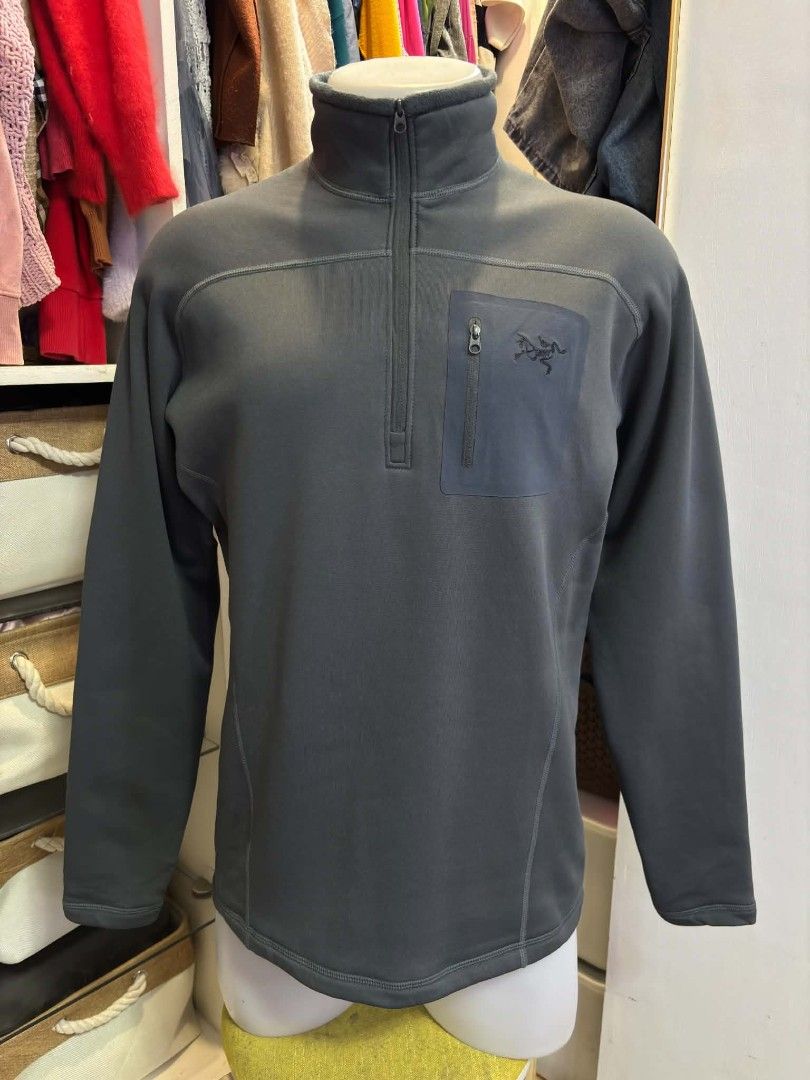 Arc'teryx Mens LEAF Rho AR Baselayer (Category: Hiking & Camping) located in Baguio. Submitted by krizzairene (Listing ID 1470459562, Image 1). Description: -Heavyweight -Military-grade tactical baselayer Tagged:MEDIUM -21" Width X 27" Length -Excellent condition,no issue.
